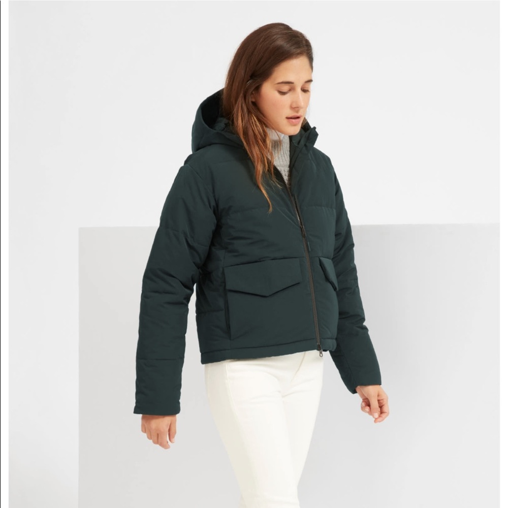 Everlane Short Puffer Jacket in Dark Green